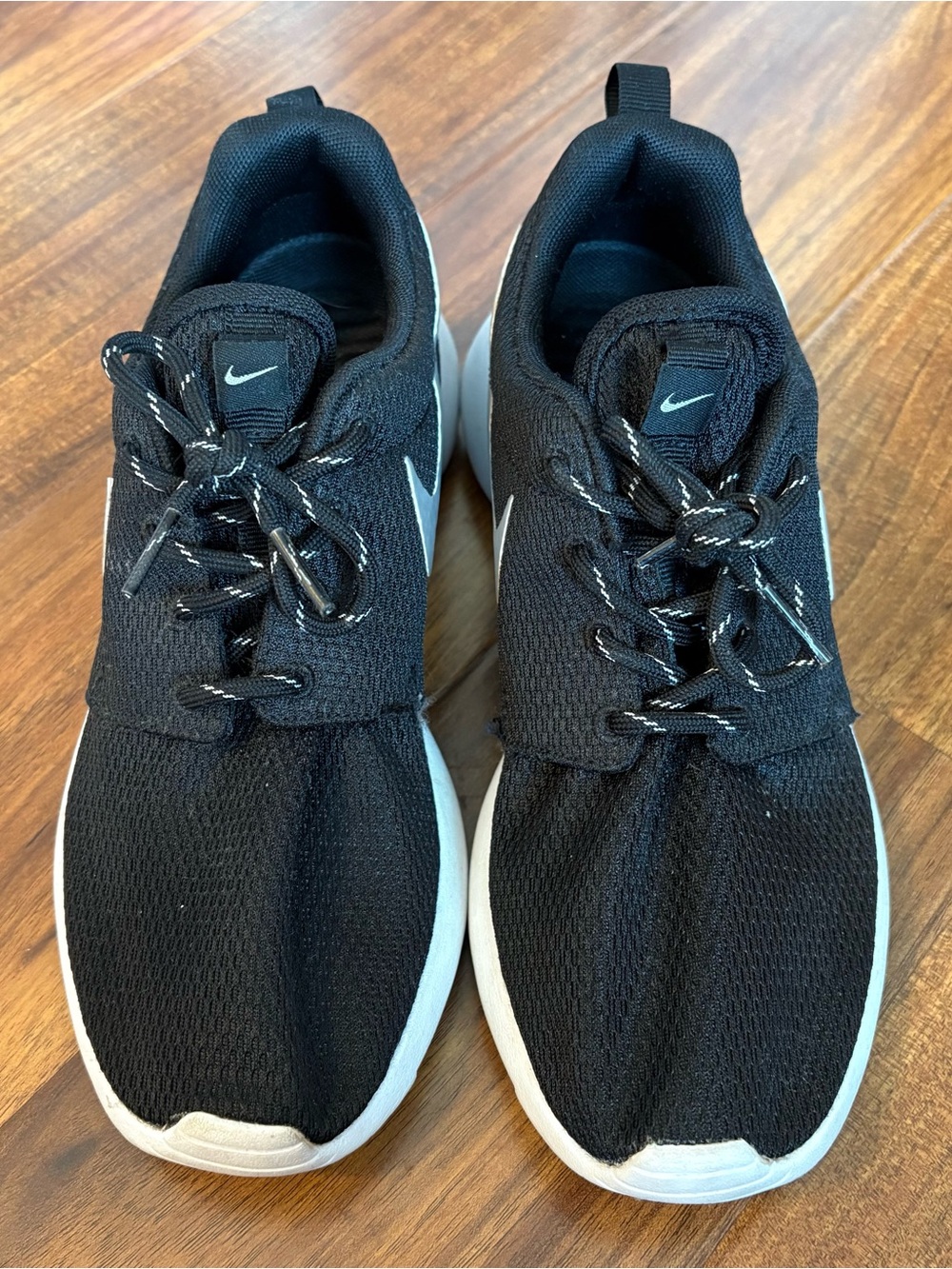 Nike tennis shoes